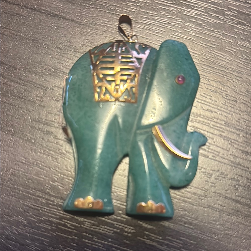 Green stone (jade?) Elephant Pendant with 14k Gold Accents